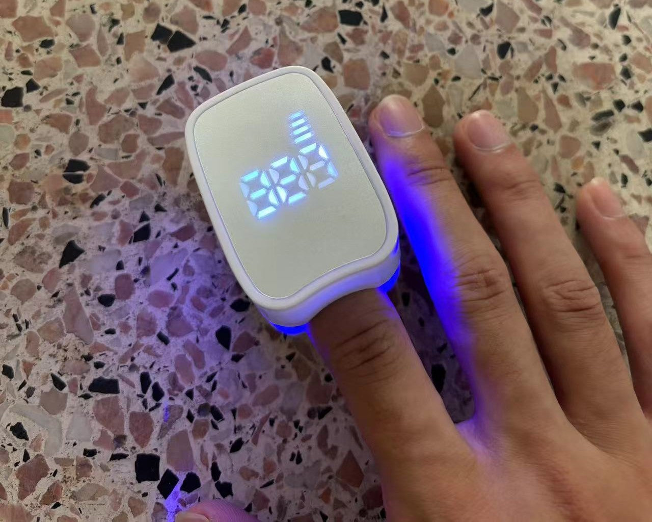 Aparelho a Laser Combate os Fungos das Unhas Heallthy Foot