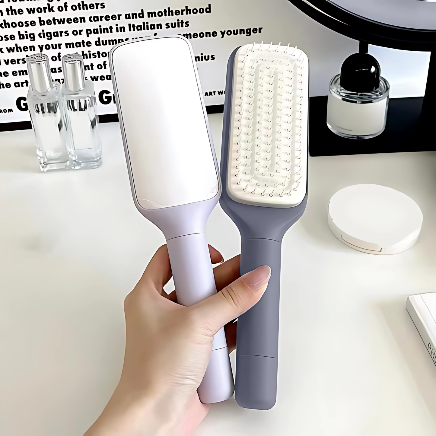Escova de Cabelo Autolimpante Retátil Massager [Compre 1 e Leve 2]